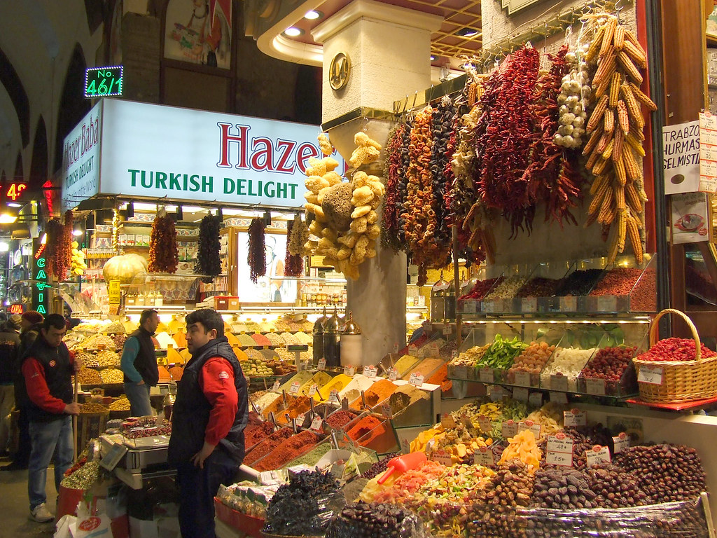 a-complete-guide-to-spice-bazaar-m-s-r-car-s-turkey-things