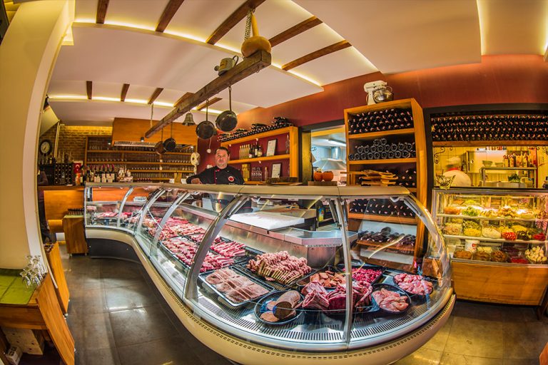 19 Best Restaurants in Kusadasi to Try Turkey Things