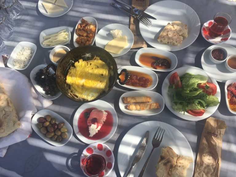 19 Best Restaurants in Kusadasi to Try – Turkey Things